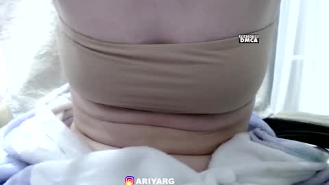 Snapshot of token___ chatting on January 2026 11:52:02 PM Arina online show from January 2026 11:52:02 PM