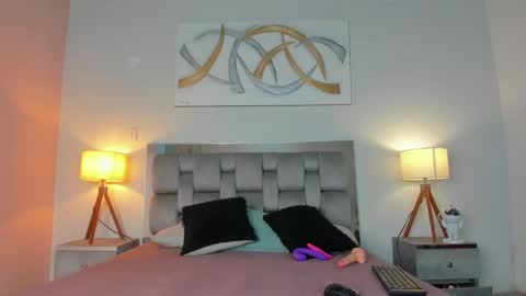 Snapshot of tokiioo1 chatting on October 2025 12:01:02 PM tokio online show from October 2025 12:01:02 PM