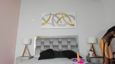 Snapshot of tokiioo1 chatting on November 2025 01:55:01 PM tokio online show from November 2025 01:55:01 PM