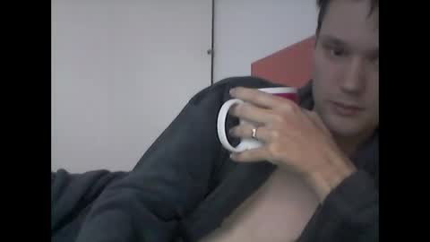 Snapshot of tokiomotel chatting on February 2026 08:10:02 AM tokiomotel online show from February 2026 08:10:02 AM