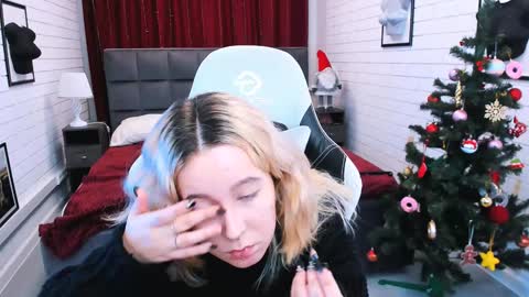 Tolli Moll online show from January 2025 05:19:02 AM