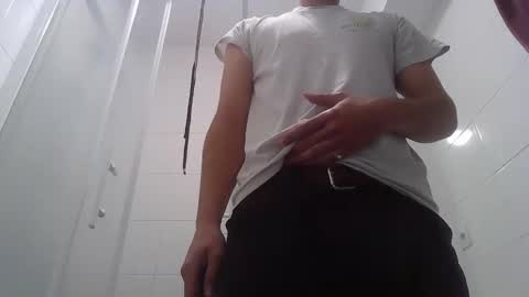 Snapshot of tom299898 chatting on October 2025 11:44:02 AM tom299898 online show from October 2025 11:44:02 AM