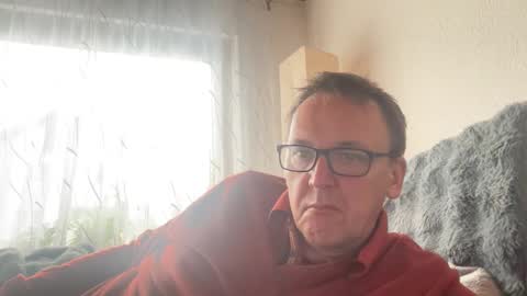 Snapshot of tom6644 chatting on November 2025 01:21:02 PM Tom online show from November 2025 01:21:02 PM