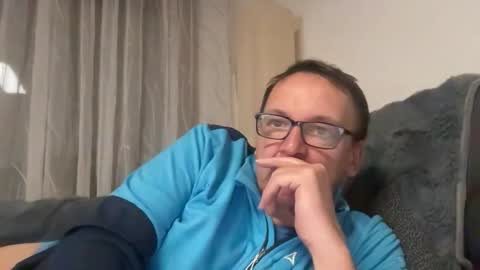 Snapshot of tom6644 chatting on November 2025 05:26:01 PM Tom online show from November 2025 05:26:01 PM