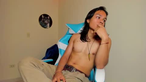 Snapshot of tom_1945 chatting on October 2025 10:27:02 PM tom online show from October 2025 10:27:02 PM