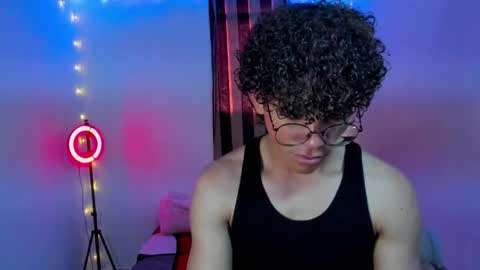 Tom Blue online show from May 2026 05:10:02 PM