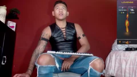 Tom online show from February 2025 03:40:01 PM