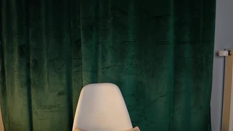 Tom online show from March 2026 06:33:01 PM