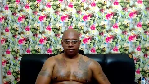 Snapshot of tom_miller chatting on January 2025 05:37:01 AM Tom Miller online show from January 2025 05:37:01 AM