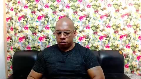 Snapshot of tom_miller chatting on January 2025 06:49:02 AM Tom Miller online show from January 2025 06:49:02 AM