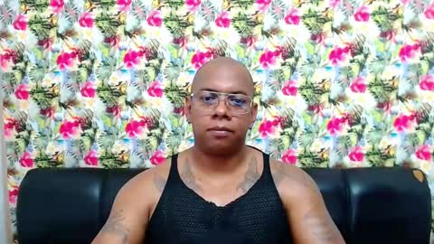 Snapshot of tom_miller chatting on January 2025 05:54:02 AM Tom Miller online show from January 2025 05:54:02 AM