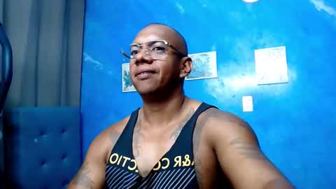 Snapshot of tom_miller chatting on December 2025 09:01:02 PM Tom Miller online show from December 2025 09:01:02 PM