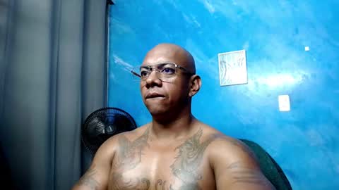 Snapshot of tom_miller chatting on February 2026 09:00:01 PM Tom Miller online show from February 2026 09:00:01 PM