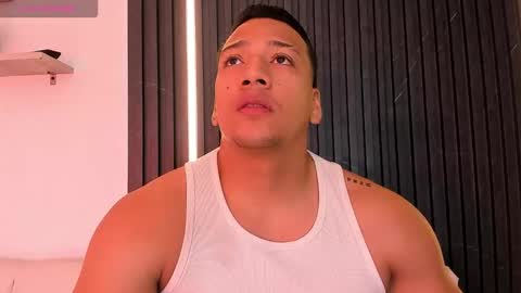 Tom muscle1 online show from November 2025 12:27:01 PM