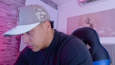 Tom muscle1 online show from March 2026 11:48:02 AM