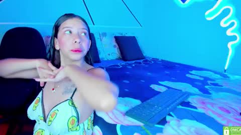 Snapshot of tom_natasha chatting on November 2025 07:04:02 PM Tom natasha online show from November 2025 07:04:02 PM