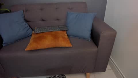 Snapshot of tom_sin_ chatting on December 2024 06:39:01 PM Tom Sin online show from December 2024 06:39:01 PM