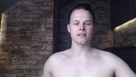 Tom online show from October 2025 12:38:01 PM