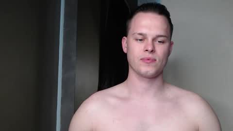 Tom online show from November 2025 06:09:02 PM