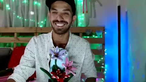 Snapshot of tomas_gerauld chatting on February 2026 06:22:01 AM tomas gerauld. make me happy with 10000 tokens online show from February 2026 06:22:01 AM