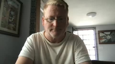 Snapshot of tomascausa chatting on January 2025 09:53:01 PM Hola online show from January 2025 09:53:01 PM