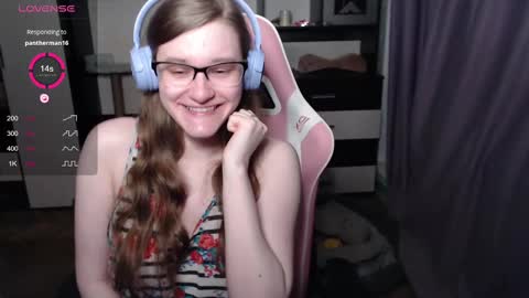 Snapshot of tomato_tease chatting on February 2025 01:48:02 AM tomato_tease online show from February 2025 01:48:02 AM