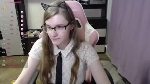 Snapshot of tomato_tease chatting on December 2025 02:56:02 PM tomato_tease online show from December 2025 02:56:02 PM