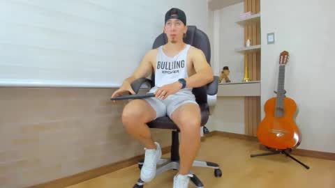 Tom Bardem online show from December 2025 07:18:01 PM