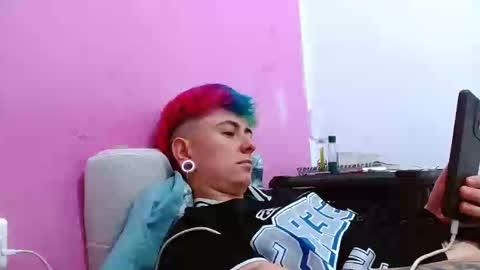 Snapshot of tomboyblue chatting on September 2025 10:43:02 PM Blue online show from September 2025 10:43:02 PM