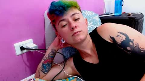 Snapshot of tomboyblue chatting on October 2025 01:57:01 AM Blue online show from October 2025 01:57:01 AM