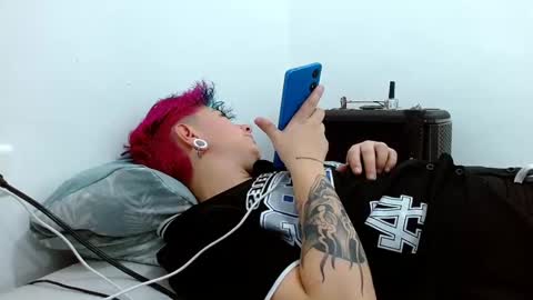 Snapshot of tomboyblue chatting on November 2025 10:45:02 PM Blue online show from November 2025 10:45:02 PM