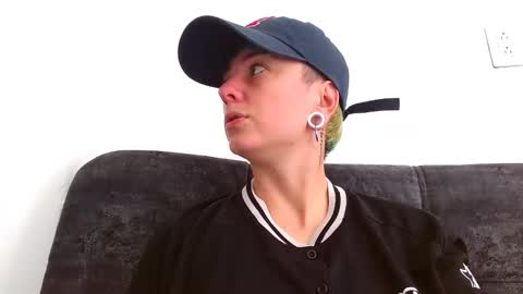 Snapshot of tomboyblue chatting on November 2025 04:25:01 PM Blue online show from November 2025 04:25:01 PM