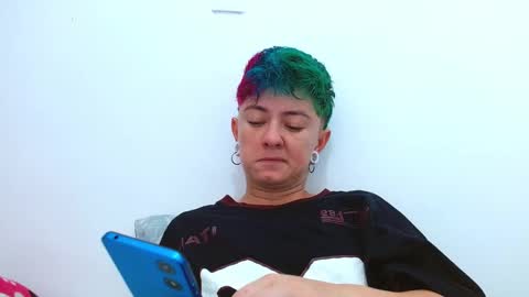 Snapshot of tomboyblue chatting on November 2025 03:18:02 PM Blue online show from November 2025 03:18:02 PM