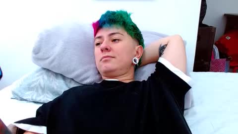 Snapshot of tomboyblue chatting on November 2025 04:28:02 PM Blue online show from November 2025 04:28:02 PM