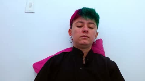 Snapshot of tomboyblue chatting on November 2025 02:32:02 PM Blue online show from November 2025 02:32:02 PM