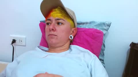 Snapshot of tomboyblue chatting on December 2025 08:37:02 PM Blue online show from December 2025 08:37:02 PM