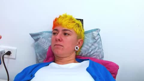 Snapshot of tomboyblue chatting on December 2025 04:36:01 PM Blue online show from December 2025 04:36:01 PM