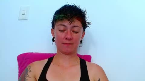 Snapshot of tomboyblue chatting on April 2026 06:31:01 PM Blue online show from April 2026 06:31:01 PM