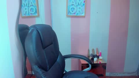 tomboygirl69 online show from November 2025 09:15:02 PM