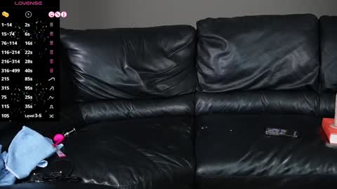 Snapshot of tomimichelle chatting on January 2025 11:31:01 PM Tomi Michelle online show from January 2025 11:31:01 PM