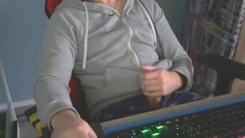 Snapshot of tomin3m chatting on December 2024 12:31:01 PM tomin3m online show from December 2024 12:31:01 PM