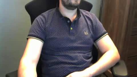 Snapshot of tomin3m chatting on November 2025 07:07:02 PM tomin3m online show from November 2025 07:07:02 PM