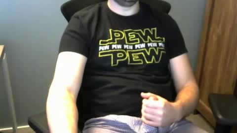 Snapshot of tomin3m chatting on February 2026 05:06:02 PM tomin3m online show from February 2026 05:06:02 PM