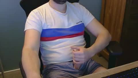 Snapshot of tomin3m chatting on February 2026 05:21:01 PM tomin3m online show from February 2026 05:21:01 PM