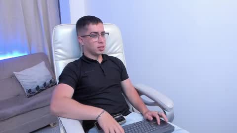 Tomas online show from April 2026 03:47:01 AM