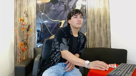 Snapshot of tommy160920 chatting on November 2025 12:42:02 PM tommy160920 online show from November 2025 12:42:02 PM