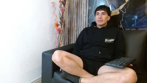 Snapshot of tommy160920 chatting on November 2025 01:23:01 PM tommy160920 online show from November 2025 01:23:01 PM