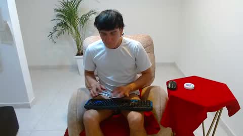 Snapshot of tommy160920 chatting on December 2025 02:26:01 PM tommy160920 online show from December 2025 02:26:01 PM