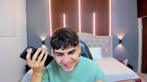 Tommy  online show from October 2025 03:52:02 AM