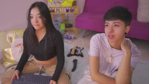 Snapshot of tommy_blue1 chatting on December 2025 06:59:02 PM Blue online show from December 2025 06:59:02 PM